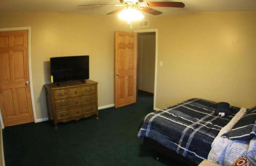 Inglewood Haven and Toys Sleeps 12 - Foto 13