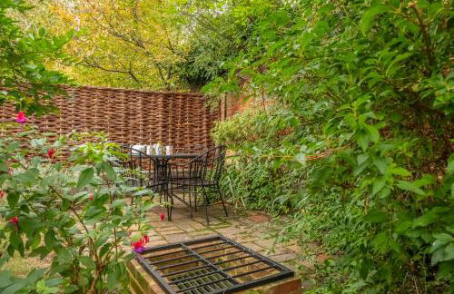 Medieval cottage in rural village - Duke's Lodge - Photo 19