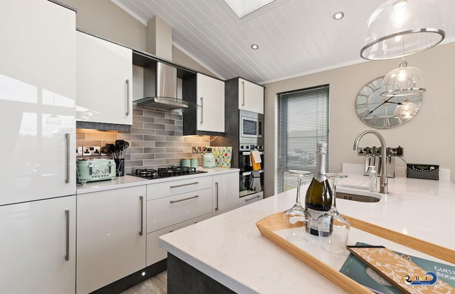 Trevelyn Lodge - Luxury Lodge Hot Tub Close to Beach - Foto 6