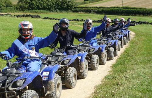 Spacious 5-Bedroom Victorian House Near Sandbanks - Sleeps 14, Parking & Garden - Foto 55