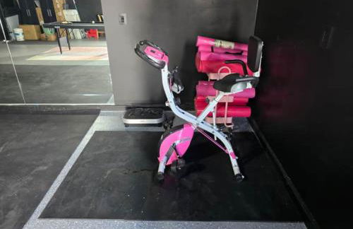 The Pink Paloma - A Barbie Inspired Villa in Palm Springs - Photo 47