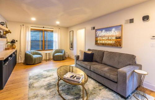 Family Retreat with Hot Tub, Game Room & Prime Location - Foto 28