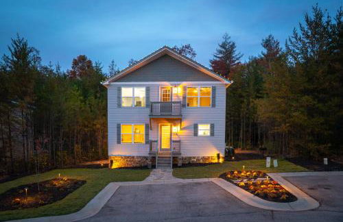 Par-Tee Haus I- Game Room & Hot Tub-Walk to Helen - Foto 42