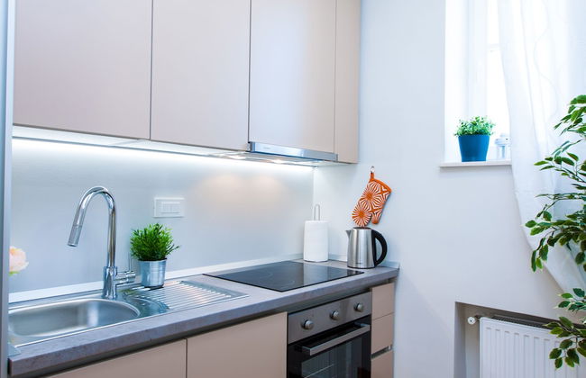 Luxury Main Square Apartments - Photo 13