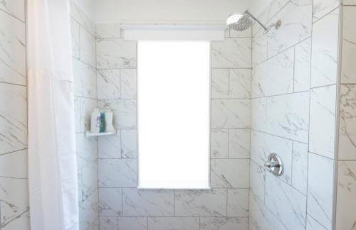 Modern 3BDR Retreat with Backyard Starland District - Foto 11