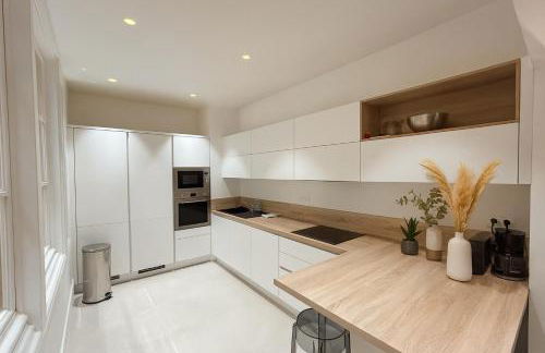 L'Elegant Paradoux - 3 sdb - 2 wc - Ascenseur - Parking - Plein Centre - Foto 5