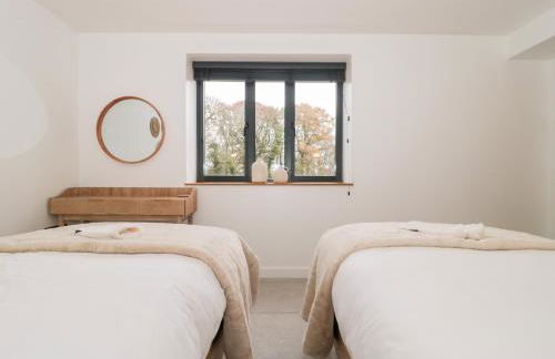 Linden Barn - Photo 22