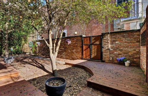 Luxe 220 Suite 2 - Photo 48