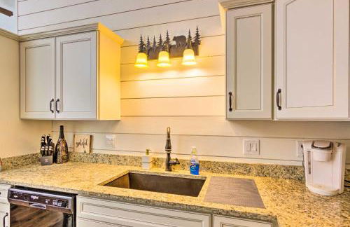 Elegant Sapphire Valley Studio with Resort Amenities - Foto 12