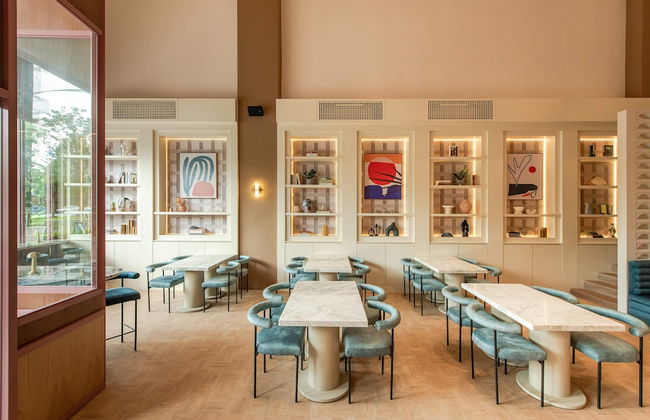 Ami Suites - Photo 42