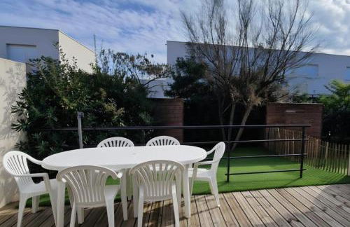 Maison de rêve à Valras Plage pour 8 personnes idéale pour les familles à 10 minutes de la mer avec jardin terrasse climatisation wifi et deux parkings - Foto 16