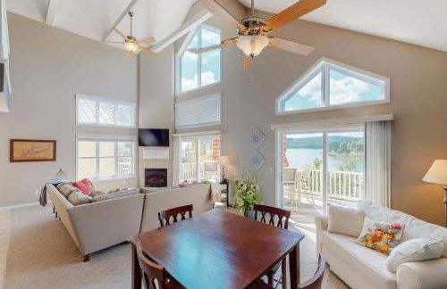 Family Lake Escape Sleeps 12 Shared Pool Dock - Foto 8