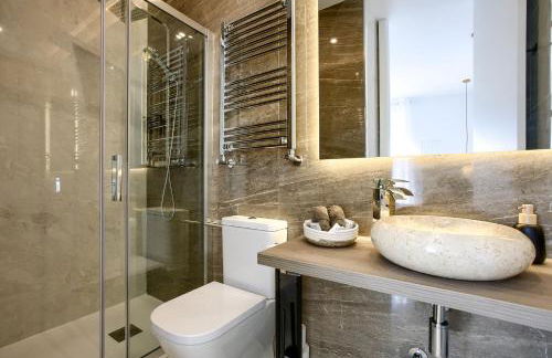 El Cielo: Lujoso Ático en Madrid Centro - Photo 20