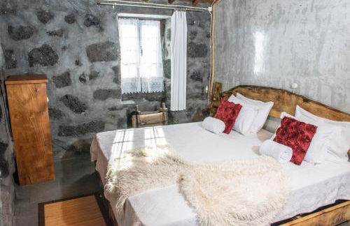 Aldeia Dos Caldeirões - Photo 30