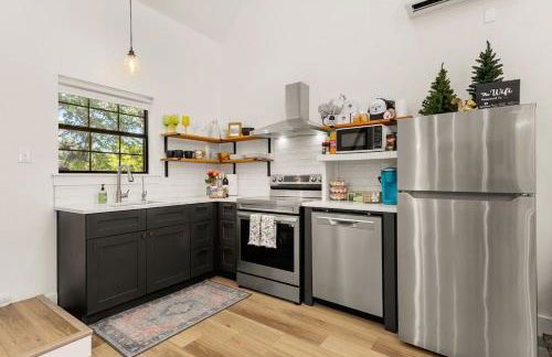 Feed Deer and Chickens Cozy Cottage 8 min to Boerne - Photo 53