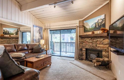 New Listing 2 bedroom and Loft 2 bath Summit E Bldg 16 condo sleeps 8 Steps to Eagle Lodge Chair 15 - Foto 1