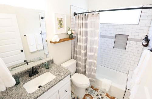 The Lotus Suite Newly Built Upscale Central - Photo 46