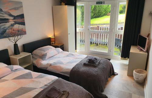 Idyllic 2 Bedroom Self-Contained UpsideDown Annexe - Photo 38