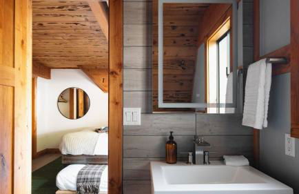 Timberline by AvantStay Stunning Chalet Cabin w Hot Tub Pool Table Home Theater - Foto 15