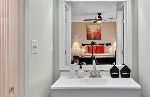 Serenity Landing - 5 Minutes To Airport - Sleeps 6 - Foto 22