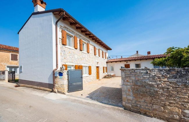 Charming House With Garden and BBQ in Galizana - Photo 36