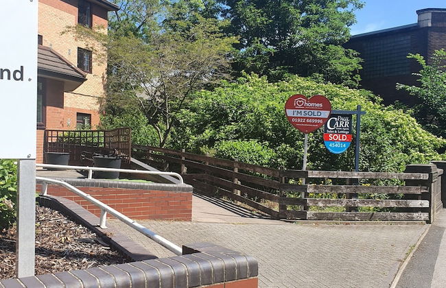 Stunning 1-bed Apartment in Walsall - Foto 1