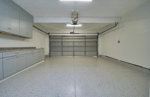 Renovated 5 Bd 3 Ba AC Private Deck Lawn - Foto 62