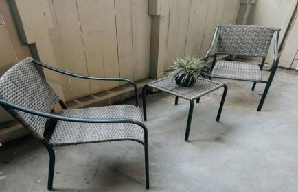 Spacious Poolside Oasis with Easy Access & Parking - Foto 5