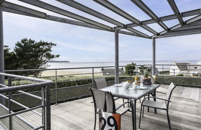 3 bedroom House in Plonévez-Porzay with garden and terrace - Photo 12