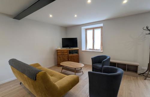 Maison rénovée avec terrasse et balcon à Polignac - FR-1-582-539 - Foto 2