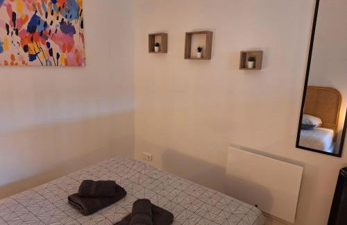 Jeny 2 - RDC - terrasse - Wifi - 10mn hypercentre - Foto 10