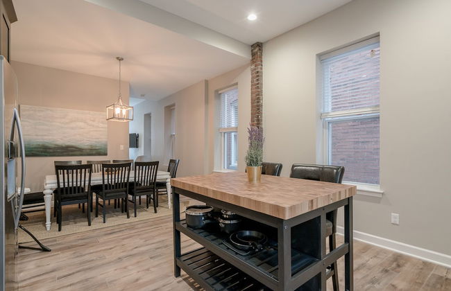 Designer Townhome 2 of 3 Left Side - JZ Vacation Rentals - Photo 1