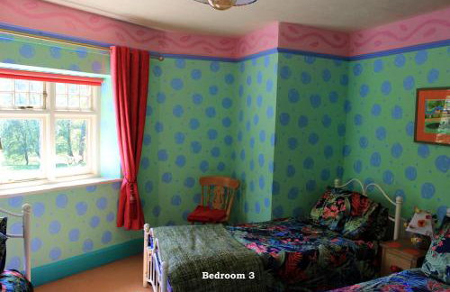 Historic Pike House with Beautiful Garden - Photo 34