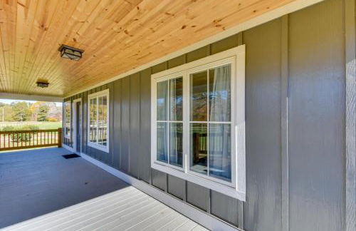 Modern Clarkesville Cottage with Decks and Patio! - Foto 18