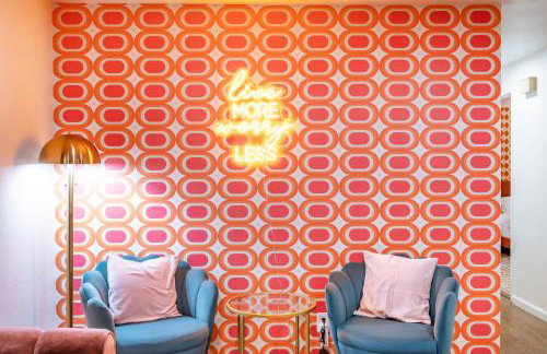 Stylish House with Hot Tub, Fire Pit Pool table near Denver - Photo 3