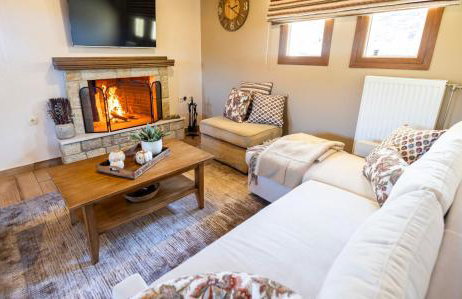 Alexi's House - Photo 3