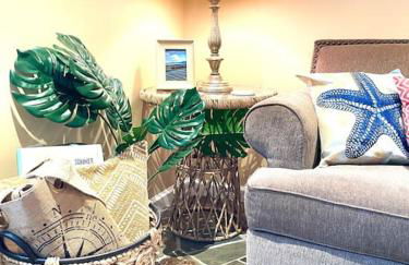 Beach gem! Hot Tub/EV/2bd/3.7mi beach/.5mi outlets - Foto 27