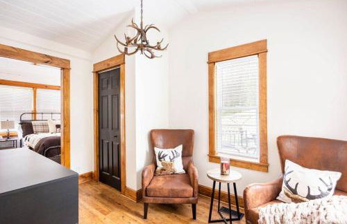 Golden Acres Ranch Hot Tub+Gameroom+Creek & wifi - Foto 5