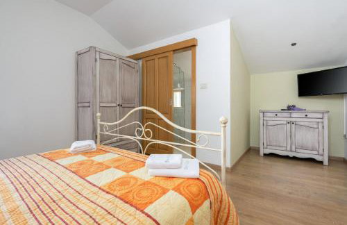 Villa Denis Village in Central Istria for 28 people pet friendly complex of 4 stone houses - Photo 53