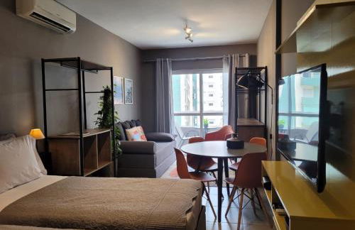 Varanda Mar - Estúdio com Varanda - 100m da Praia - Boqueirão - Foto 4