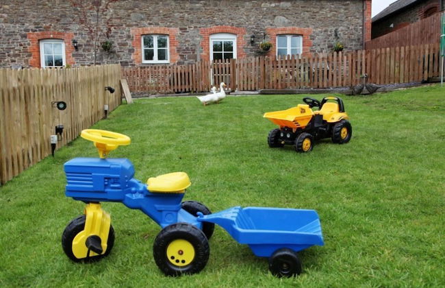 Birchill Farm Holiday Cottages - Photo 41