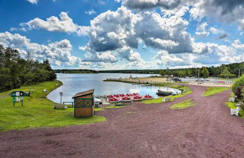 7 Mi to Big Boulder Resort-Style Poconos Retreat - Foto 28