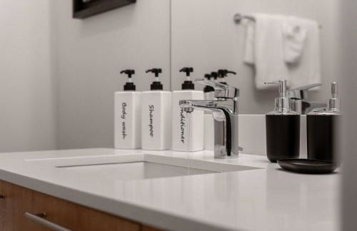 Riviere 2BR Apartment Pet Friendly Oasis Sleeps 6 Close to Epic Universe Pool & Gym - Foto 27