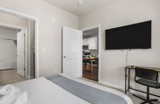 Huntington Apartments near Huntington Metro - We Host - Photo 18