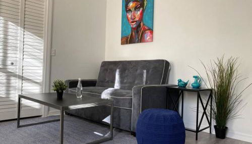 Chic Bungalow Apartment steps from Armature Works & Downtown Riverwalk - Foto 2