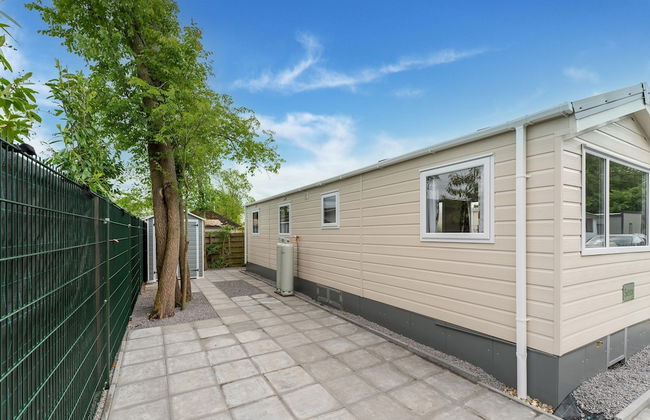 Relaxing Holiday Chalet by the Water in Grou - Foto 31