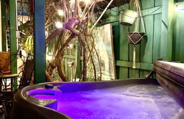 Tango Mango House with Private Hot Tub - Foto 1