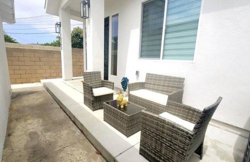 H&H New Built 2023 Hidden Gem Heart of OC 3 Queen Beds - Foto 42