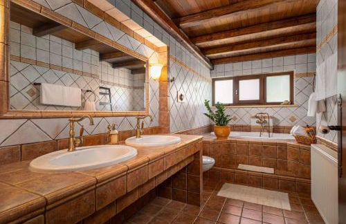 Villa Staras - With Private Heated Pool & Jacuzzi - Foto 31