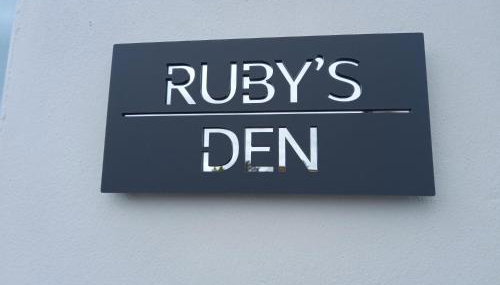 Ruby's Den - Foto 3
